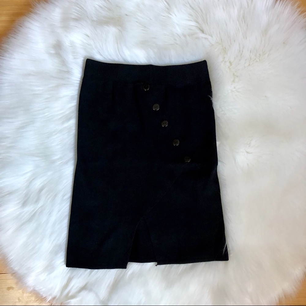⚡️ Black bodycon mini skirt